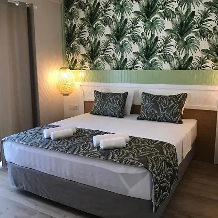 Otel Dolphin Park 3*