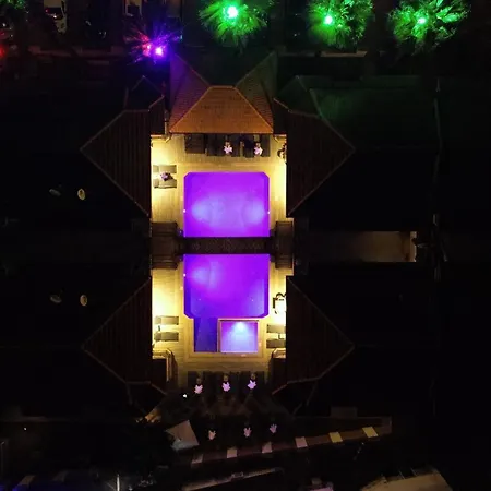 Dolphin Park Otel 3*