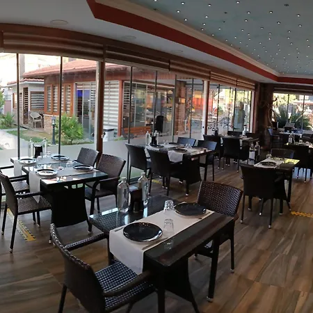 호텔 Dolphin Park 3*