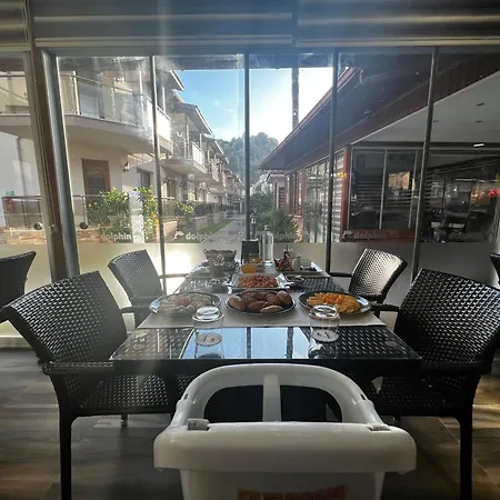 Dolphin Park Hotel