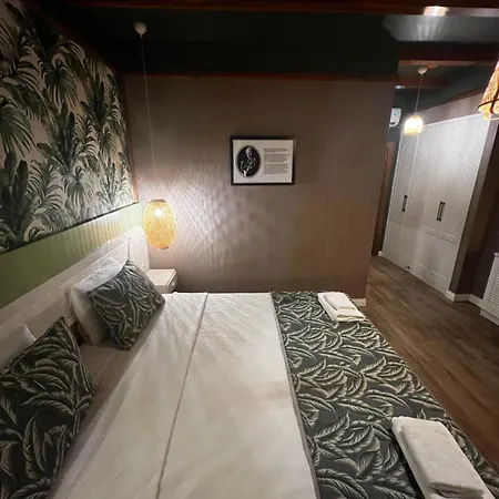 Hotel Dolphin Park